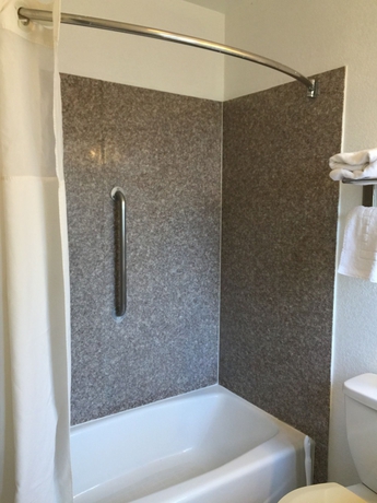 Imagen de la habitación del Motel Hi-way Host. Foto 13