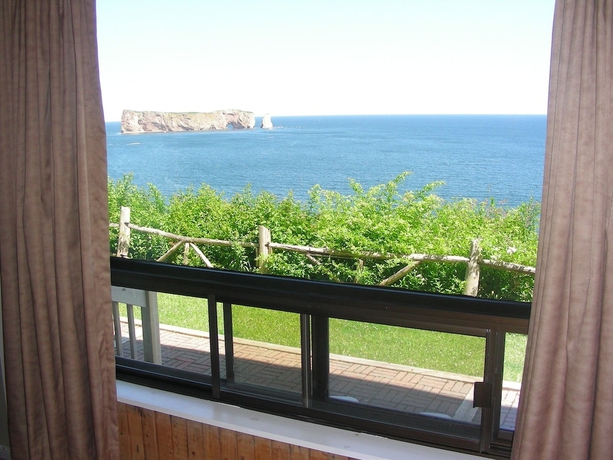 Imagen de la habitación del Motel H&ocirc;tel La C&ocirc;te Surprise. Foto 15