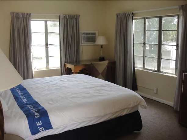 Imagen de la habitación del Motel Holiday House. Foto 9