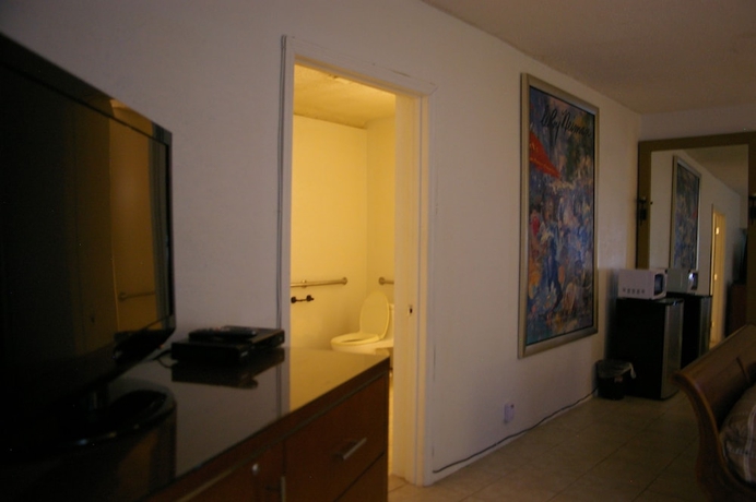 Imagen de la habitación del Motel Holiday House. Foto 13