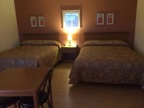 Imagen de la habitación del Motel Hotel Fleur De Lys, Perc&eacute;. Foto 7