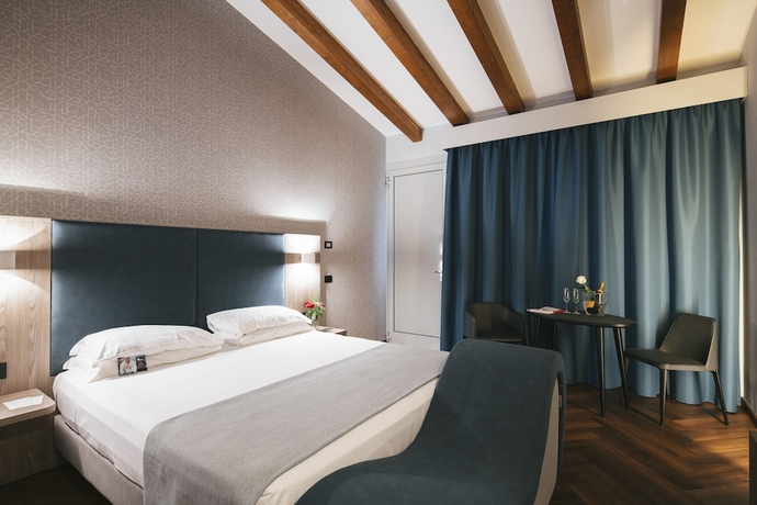 Imagen de la habitación del Motel Hotel Prestige. Foto 10