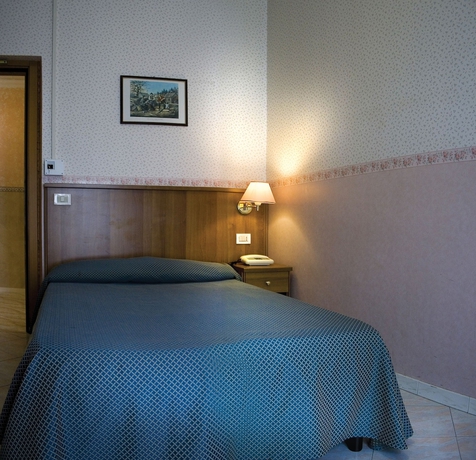 Imagen de la habitación del Motel Hotel Salaria. Foto 11