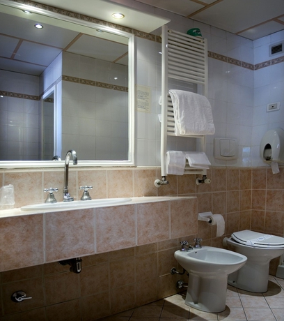 Imagen de la habitación del Motel Hotel Salaria. Foto 14