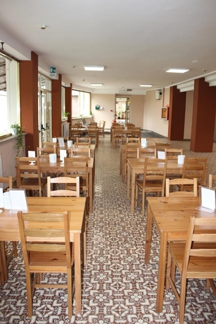 Imagen del bar/restaurante del Motel Hotel Salaria. Foto 7