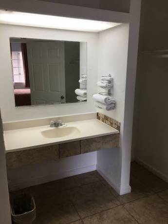 Imagen de la habitación del Motel Hotel Villa Serena. Foto 3