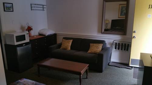 Imagen de la habitación del Motel Inntowne. Foto 8