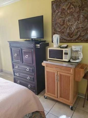 Imagen de la habitación del Motel Ivory Sands Beach Suites. Foto 6