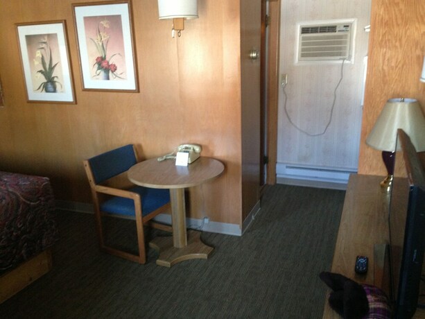 Imagen de la habitación del Motel Jamestown. Foto 17