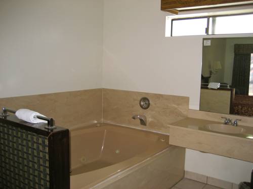 Imagen de la habitación del Motel Jamestown Railtown. Foto 6