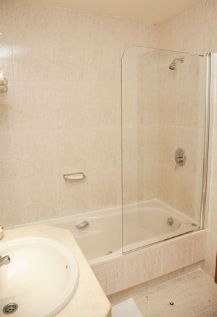 Imagen de la habitación del Motel Jardin, A Coruña. Foto 6