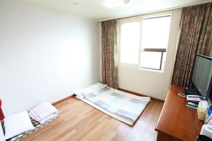 Imagen de la habitación del Motel Jeju Samoa. Foto 15