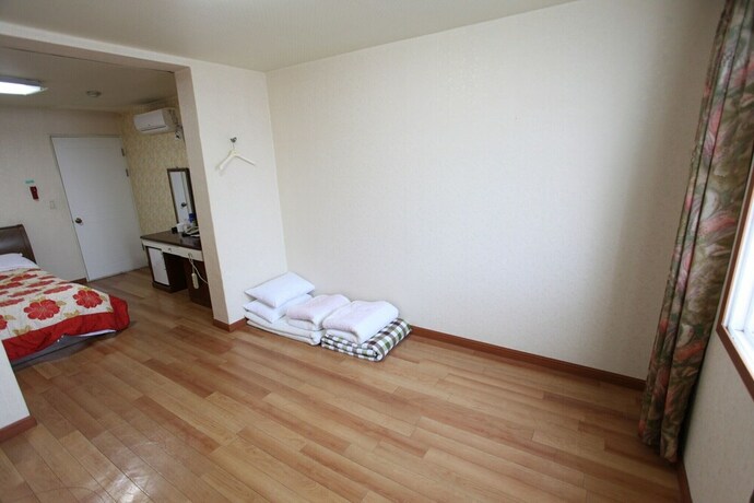 Imagen de la habitación del Motel Jeju Samoa. Foto 29