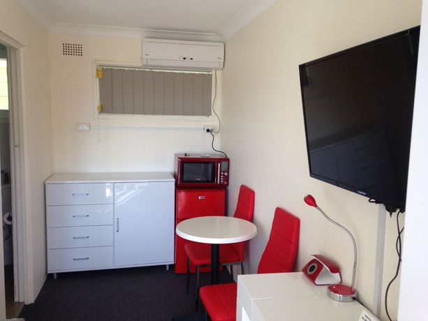 Imagen de la piscina del Motel Kiama 617. Foto 16