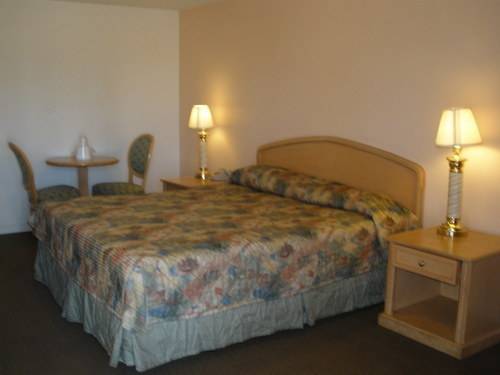 Imagen de la habitación del Motel Kings Inn, Kingsburg. Foto 2