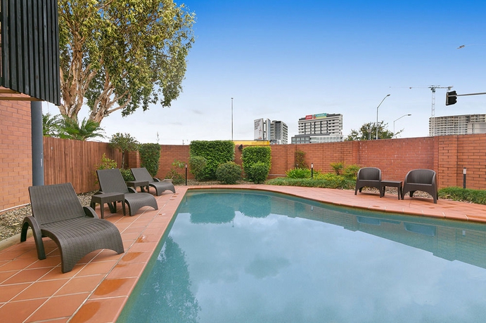 Imagen de la piscina del Motel Kingsford Smith. Foto 14
