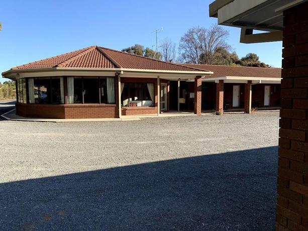 Imagen del bar/restaurante del Motel Kingswood Apartments. Foto 6