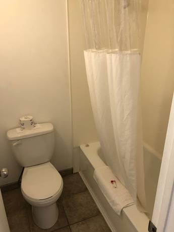 Imagen de la habitación del Motel Knights Inn Huntsville, On. Foto 13