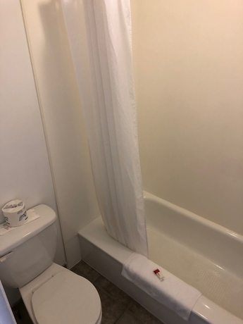 Imagen de la habitación del Motel Knights Inn Huntsville, On. Foto 16