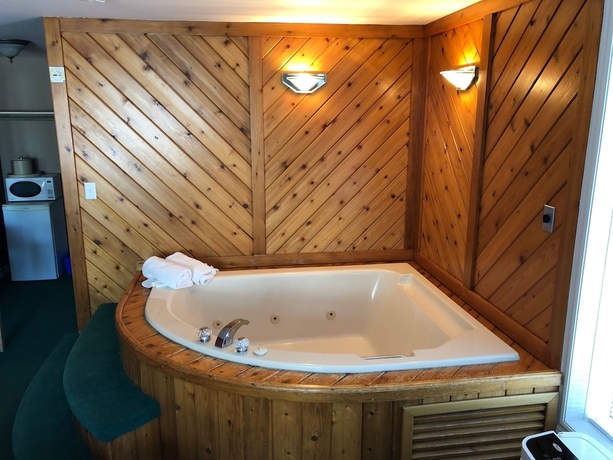 Imagen de la habitación del Motel Knights Inn Huntsville, On. Foto 18