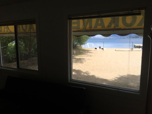 Imagen de los exteriores del Motel Kokanee Beach Resort. Foto 8