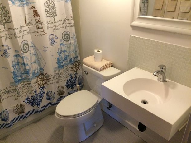 Imagen de los exteriores del Motel Kokanee Beach Resort. Foto 11