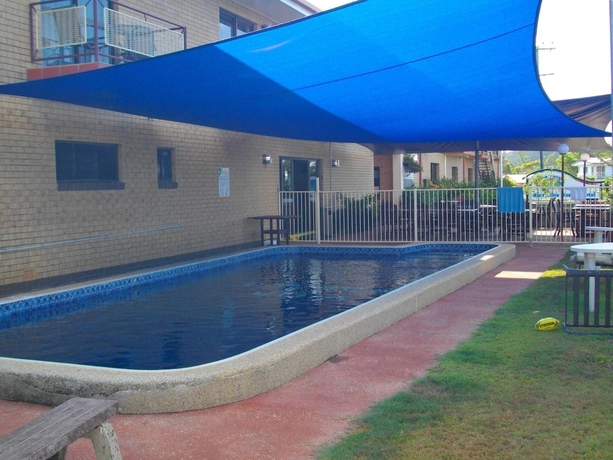 Imagen de la piscina del Motel Kurrmine Beach. Foto 18
