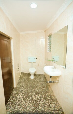 Imagen de la habitación del Motel La Grandeur. Foto 25