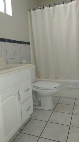 Imagen de la habitación del Motel La Petite Rouge. Foto 11