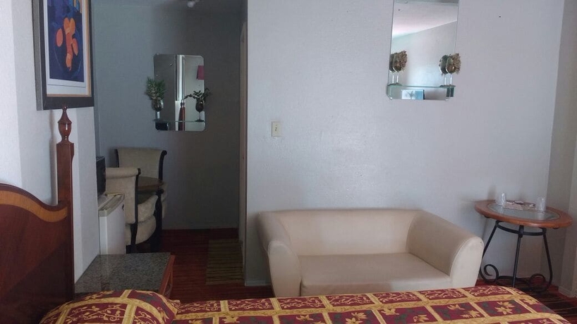 Imagen de la habitación del Motel La Petite Rouge. Foto 17