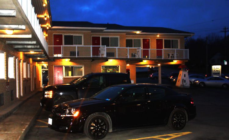 Imagen de la habitación del Motel Lake City. Foto 11