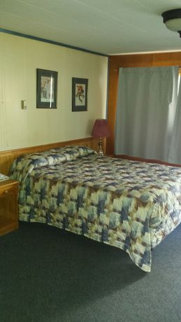 Imagen de los exteriores del Motel Lakeside, Williams Lake. Foto 12