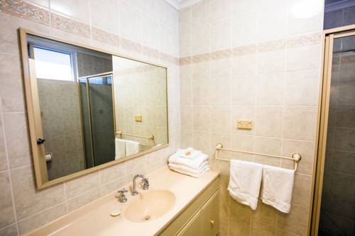 Imagen de la habitación del Motel Lakeview Hotel. Foto 6
