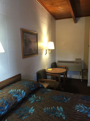 Imagen de la habitación del Motel Lazy U. Foto 9