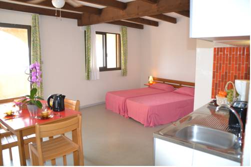 Imagen de la habitación del Motel Le California. Foto 4