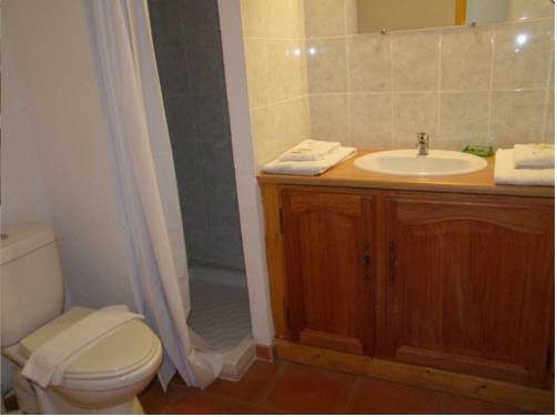 Imagen de la habitación del Motel Le Clos De La Cerisaie. Foto 11