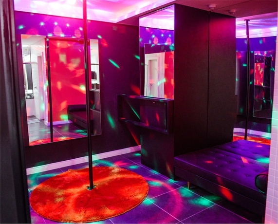 Imagen de la habitación del Motel Le Parc. Foto 7