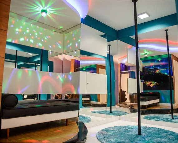 Imagen de la habitación del Motel Le Parc. Foto 8