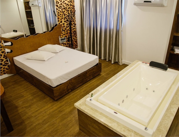 Imagen de la habitación del Motel Le Parc. Foto 9