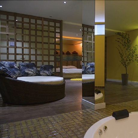 Imagen de los interiores del Motel Le Parc. Foto 12