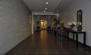 Imagen de los exteriores del Motel Les Pignons Verts. Foto 9