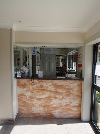 Imagen de los interiores del Motel Linwood Lodge. Foto 16