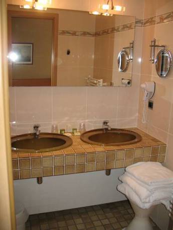 Imagen de la habitación del Motel Logis Hostellerie Au Bois Le Sire. Foto 8