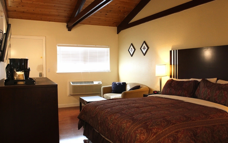 Imagen de la habitación del Motel Lombard Plaza. Foto 17