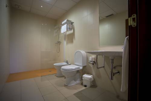 Imagen de la habitación del Motel Los Abedules. Foto 10