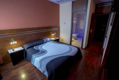 Imagen de la habitación del Motel Los Abedules. Foto 13