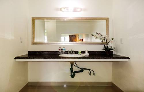 Imagen de la habitación del Motel M, Rosemead. Foto 3