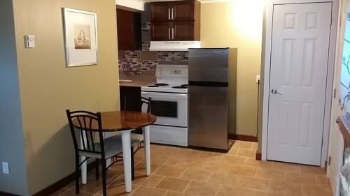 Imagen de la habitación del Motel Malahat Bungalows. Foto 3