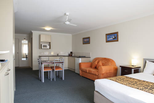 Imagen de la habitación del Motel Mandarin Macksville. Foto 4