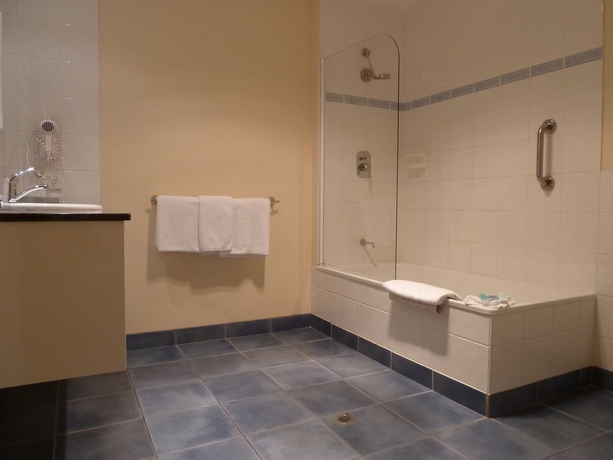 Imagen de la habitación del Motel Mayfair Plaza. Foto 9